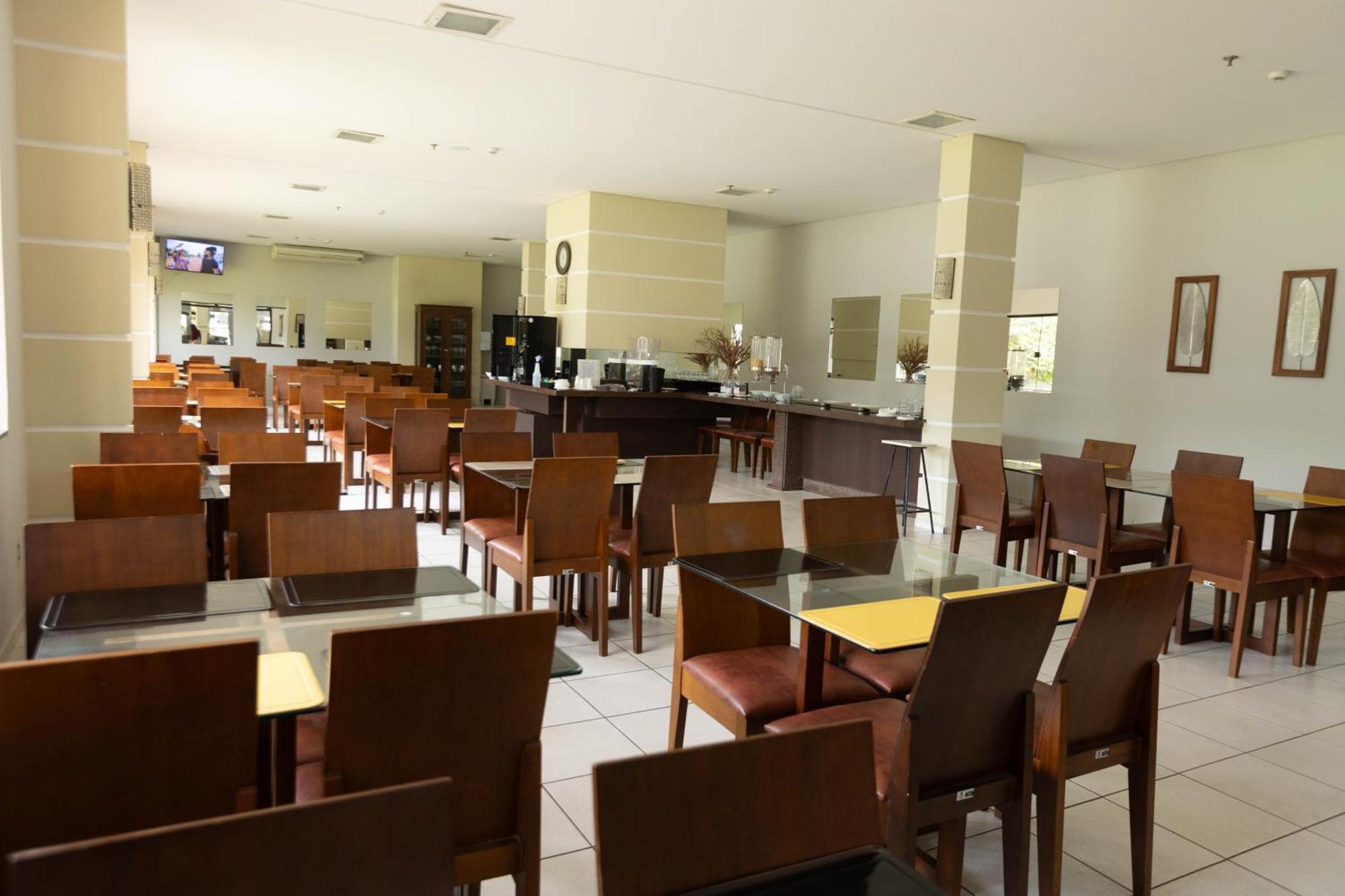 Hits Pantanal Hotel Aeroporto Várzea Grande Esterno foto