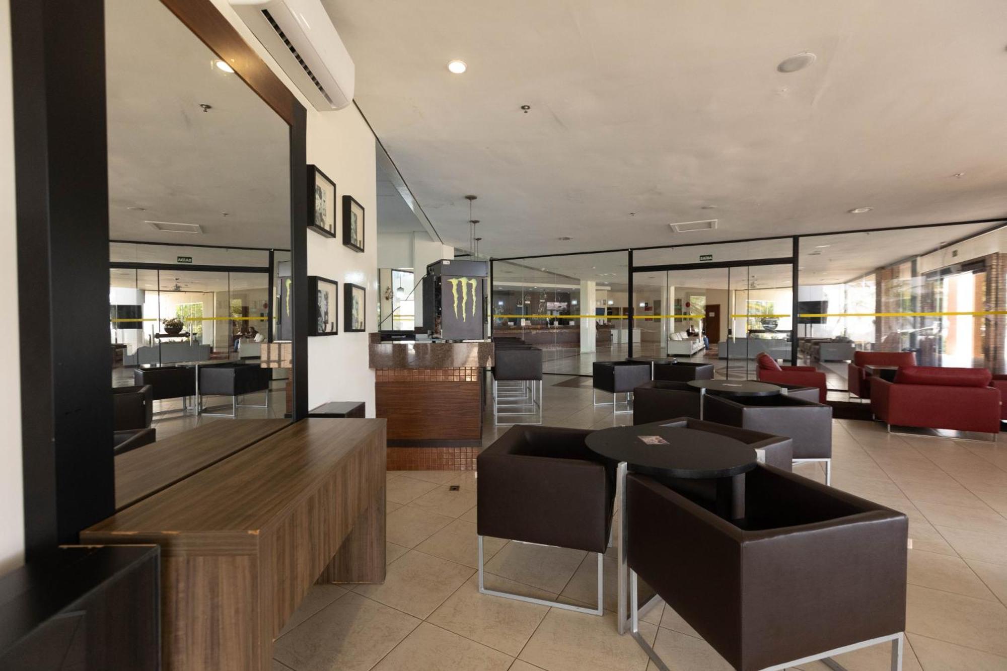 Hits Pantanal Hotel Aeroporto Várzea Grande Esterno foto